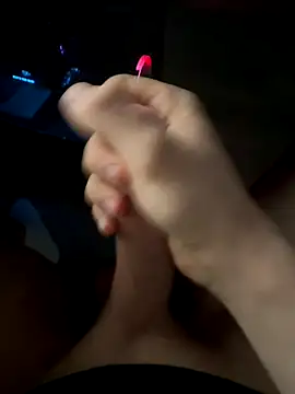 Snapshot of jstntz chatting on 12.14.25 jstntz online show from 12.14.25