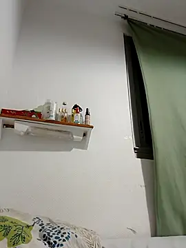 Mikaaa97 online show from 10.24.25