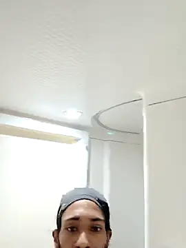 Snapshot of Mikaaa97 chatting on 12.18.25 Mikaaa97 online show from 12.18.25