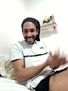 Snapshot of Mikaaa97 chatting on 12.21.25 Mikaaa97 online show from 12.21.25