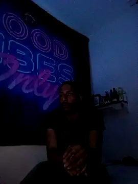 Mikaaa97 online show from 04.18.26