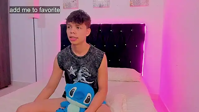 Snapshot of Zacktorres_ chatting on 11.02.25 Zacktorres online show from 11.02.25