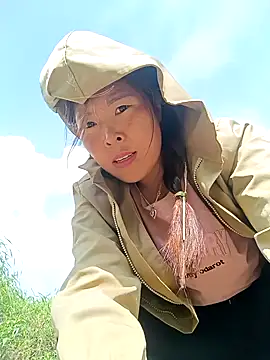 Phamxinh online show from 10.13.25