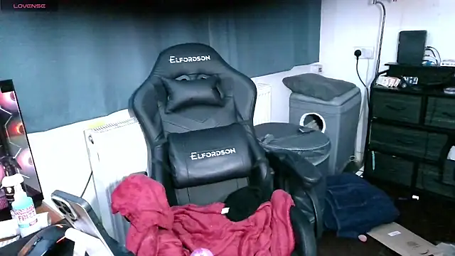 jchouse06 online show from 09.26.25