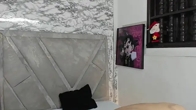 Snapshot of Logan_Jhonson chatting on 10.14.25 Logan Jhonson online show from 10.14.25