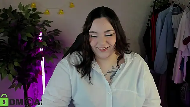 Snapshot of Mia_R0ss chatting on 02.04.26 Mia R0ss online show from 02.04.26