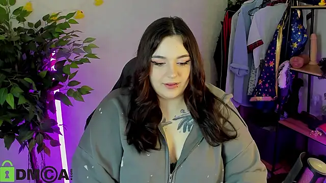 Snapshot of Mia_R0ss chatting on 02.07.26 Mia R0ss online show from 02.07.26