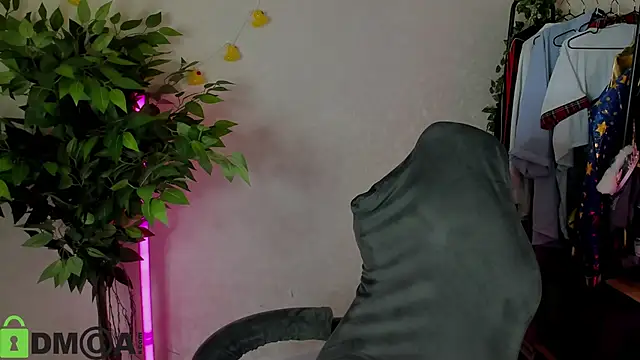 Snapshot of Mia_R0ss chatting on 02.12.26 Mia R0ss online show from 02.12.26