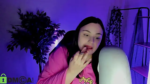 Snapshot of Mia_R0ss chatting on 02.16.26 Mia R0ss online show from 02.16.26