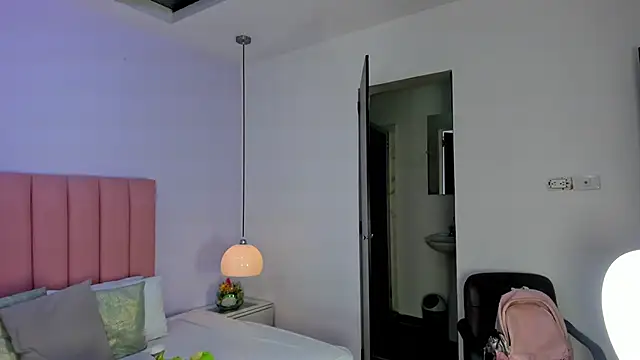 Amy Ferreira online show from 11.10.25