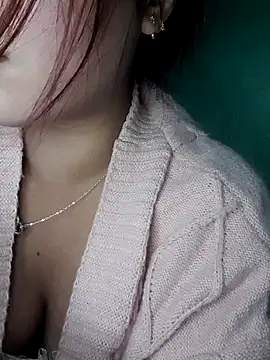 Snapshot of Linksys_nicee chatting on 12.17.25 Linksys nicee online show from 12.17.25