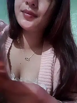 Snapshot of Linksys_nicee chatting on 12.18.25 Linksys nicee online show from 12.18.25