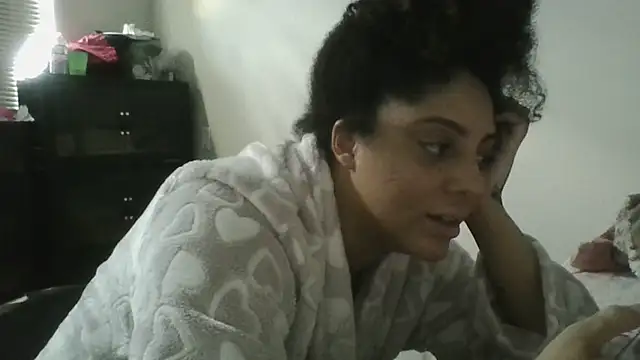 Snapshot of Dallasstar chatting on 10.21.25 Dallasstar online show from 10.21.25