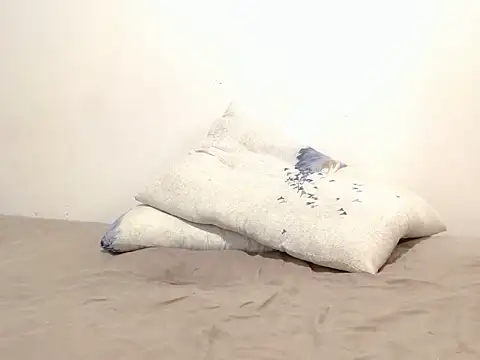 Snapshot of massive_booty25 chatting on 09.19.25 massive booty25 online show from 09.19.25