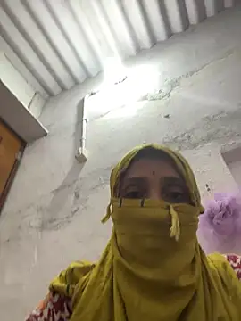 sweetreddy-02 online show from 10.18.25