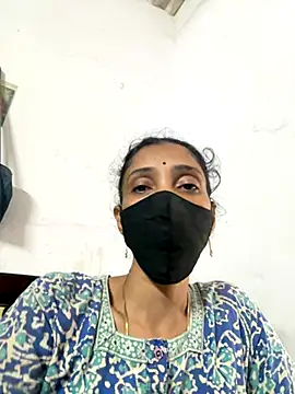 sweetreddy-02 online show from 10.31.25