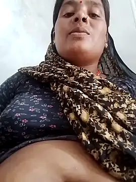 Snapshot of Sona7070 chatting on 09.17.25 Sona7070 online show from 09.17.25