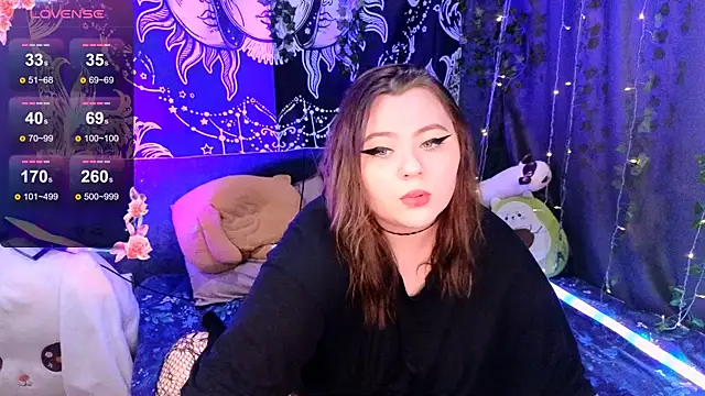 Snapshot of Marshmallowbeauty chatting on 11.20.25 Marshmallowbeauty online show from 11.20.25