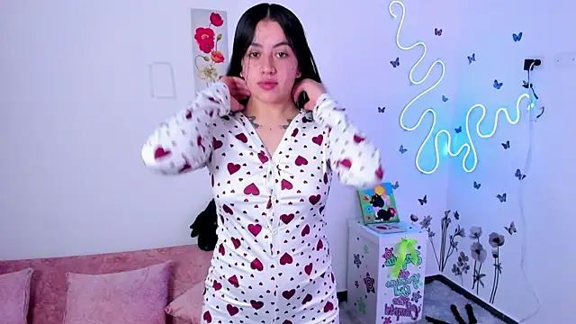 lilielou  online show from 12.22.25