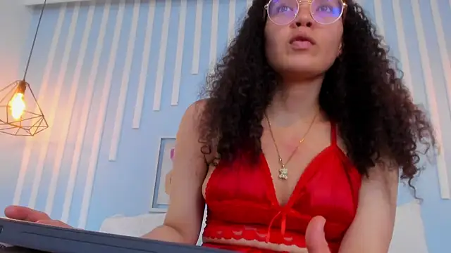 SweetStarr  online show from 10.03.25