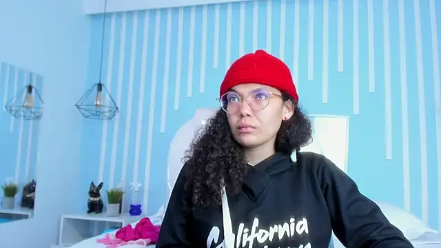 SweetStarr  online show from 10.08.25