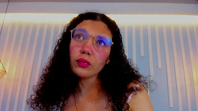 SweetStarr  online show from 10.13.25