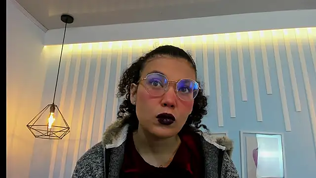 SweetStarr  online show from 10.15.25