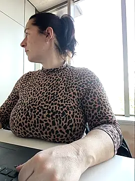 Snapshot of bichota85 chatting on 02.11.26 bichota85 online show from 02.11.26