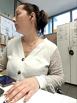 Snapshot of bichota85 chatting on 02.27.26 bichota85 online show from 02.27.26