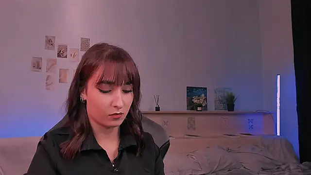 yourfitoviolett online show from 10.06.25