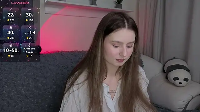 Snapshot of _Lua__ chatting on 11.27.25 Lua online show from 11.27.25