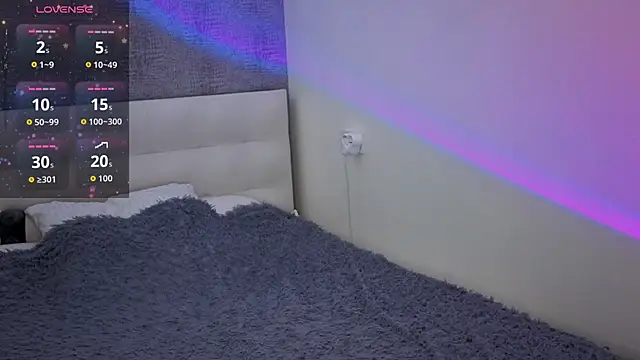 Snapshot of Ange_Lus chatting on 11.09.25 Ange Lus online show from 11.09.25