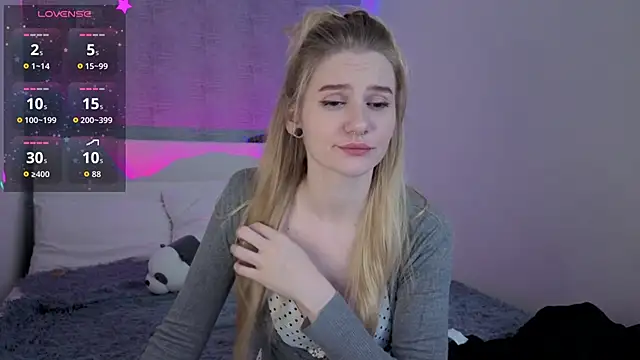 Snapshot of Ange_Lus chatting on 11.14.25 Ange Lus online show from 11.14.25