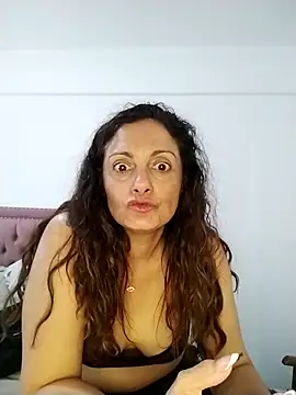 Snapshot of dulcefanny chatting on 09.18.25 dulcefanny online show from 09.18.25