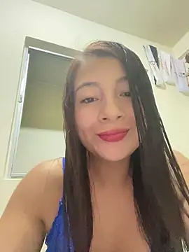 Snapshot of Karlee_Grey1 chatting on 10.21.25 Karlee Grey1 online show from 10.21.25