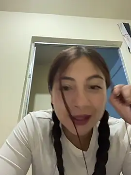 Snapshot of Karlee_Grey1 chatting on 11.11.25 Karlee Grey1 online show from 11.11.25