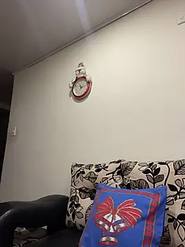 Snapshot of Karlee_Grey1 chatting on 11.28.25 Karlee Grey1 online show from 11.28.25