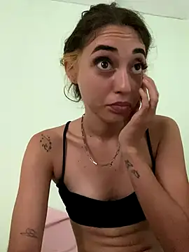 loirinhaaa online show from 10.19.25