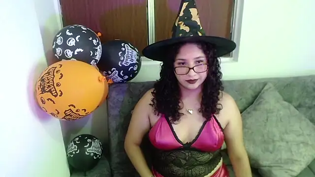 Gia Dior online show from 10.20.25