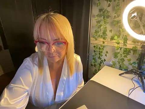 BonnyDesire online show from 03.20.26