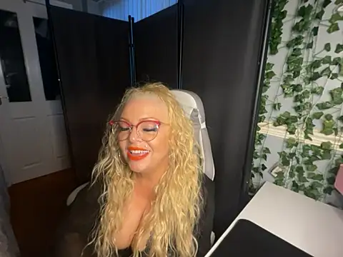 BonnyDesire online show from 04.08.26