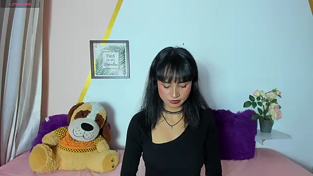 Lola Purple online show from 11.17.25