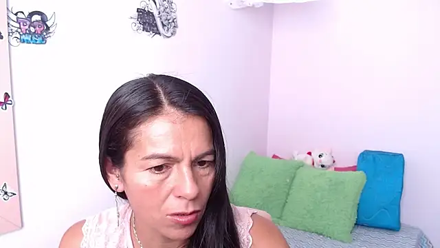 camilavargas  online show from 02.25.26