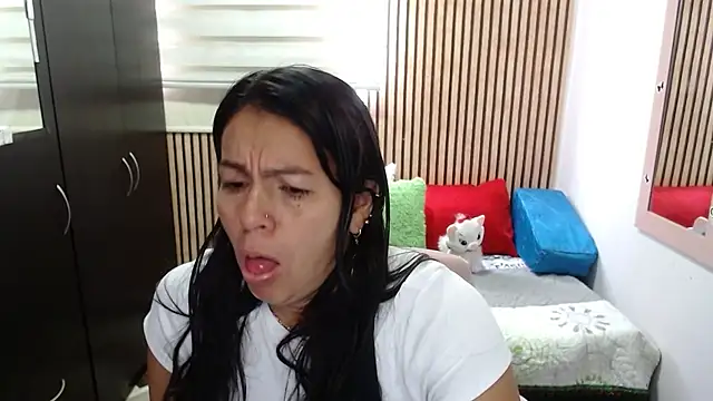 camilavargas  online show from 05.26.26