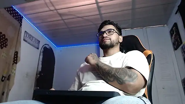 Chrys harris77 online show from 12.04.25