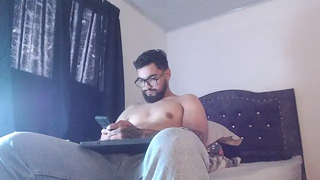 Chrys harris77 online show from 04.10.26