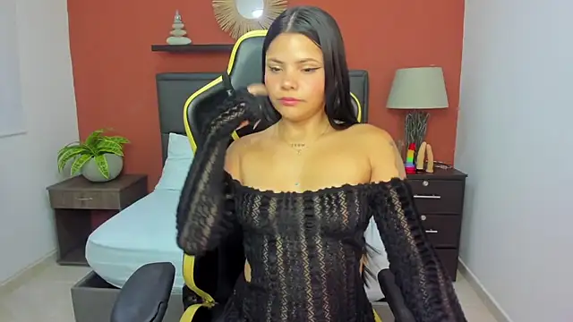 molly lovee  online show from 09.29.25