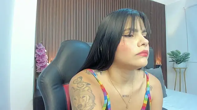 Snapshot of molly_lovee_ chatting on 02.27.26 molly lovee online show from 02.27.26