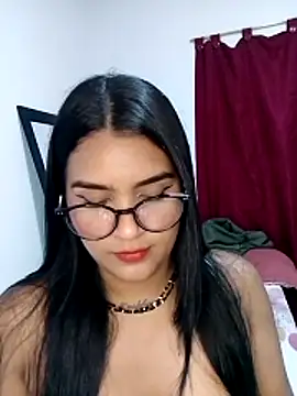 Snapshot of Renata_Zoe chatting on 10.24.25 Renata Zoe online show from 10.24.25