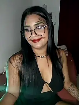 Snapshot of Renata_Zoe chatting on 10.31.25 Renata Zoe online show from 10.31.25